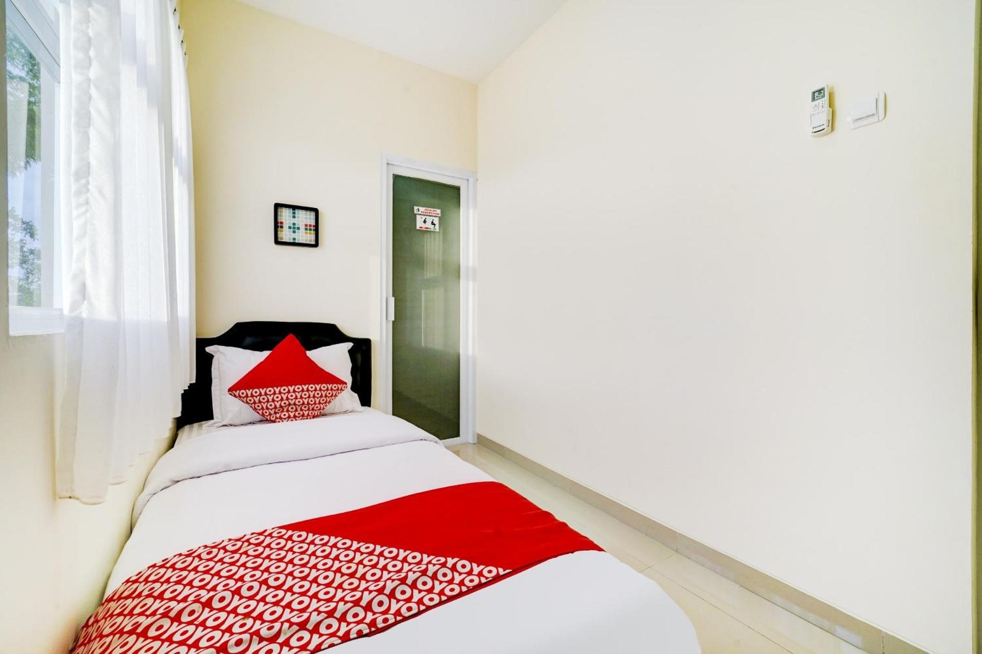 יוגיאקרטה Super Oyo 90778 River Inn Malioboro מראה חיצוני תמונה